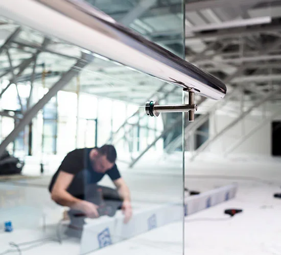 Delray Beach, FL highly skilled glass repair technicians